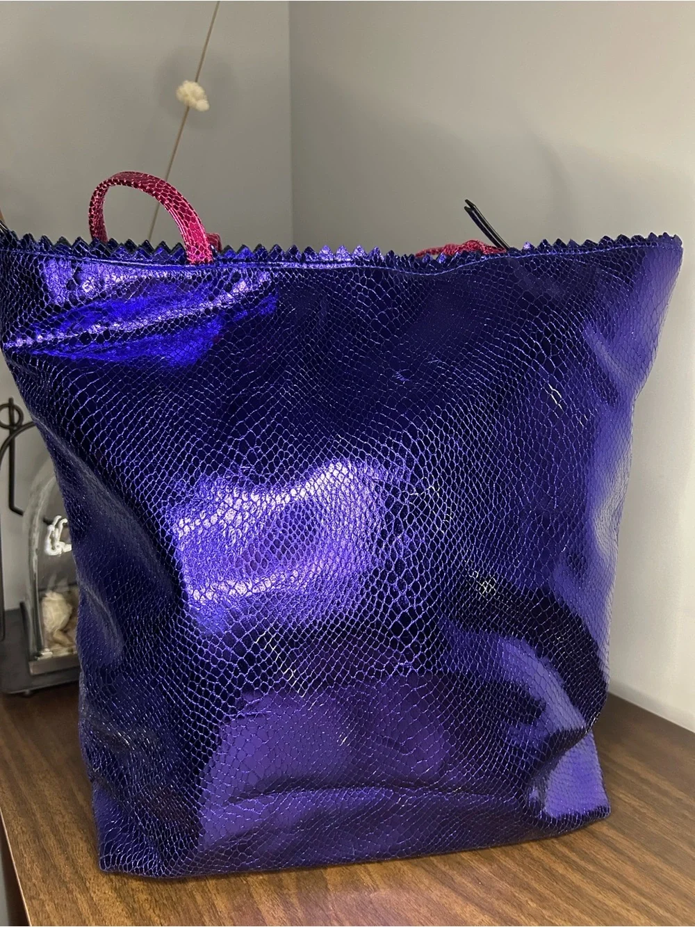 Carlos Falchi Metallic Purple Snakeskin Tote & Pink Pouch - Picture 6 of 16